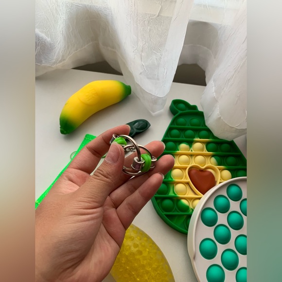 Fidget toy lot - Picture 9 of 9